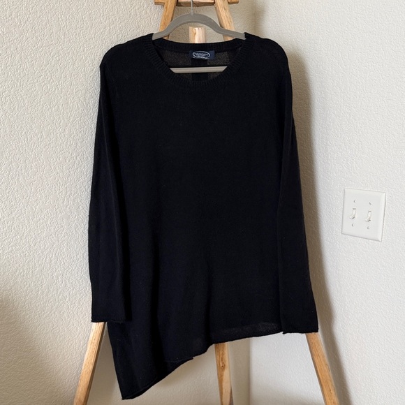 Magaschoni Sweaters - Magaschoni Black Cashmere Sweater Asymmetrical Hem
